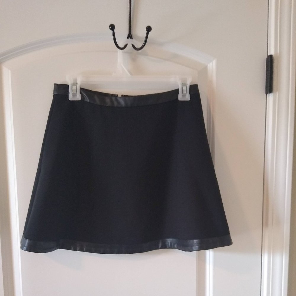 Banana Republic black mini skirt size faux trim